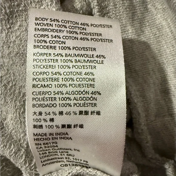 Gray Graphic Women’s Sweater - Picture 7 of 8